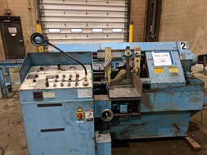 12" x 12" DoAll #C-305A, Vertical Band Saw, 1-1/4" x 144" saw, 350 FPM, front unload tray, hydraulic, coolant - Image 3