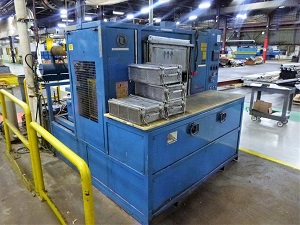 Better Eng. #CJ-111, Basket Type Ultrasonic Parts Washer, timer cycle, Allen Bradley control, 1999 - Image 2