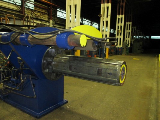 30000 lb. (est) Paxson, Mandrel Uncoiler w/ Hold Down Roll, 50" width, 20" ID, 32.50" flr.-bottom, 26-3/4" - Image 3