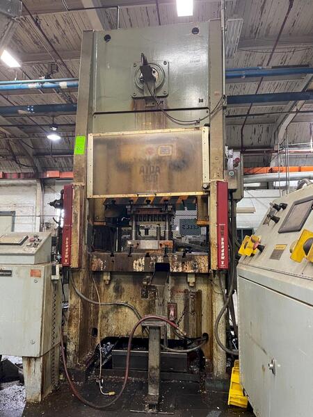 121 Ton, Aida #NS1-1100, single point eccentric geared straight side press, 4.3" stroke, 2001 - Image 8