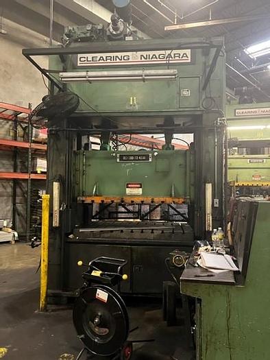 220 Ton, Clearing Niagara #SE2-200-72-42, straight side double crank press, 6" stroke, 28" Shut Height, 72" - Image 1