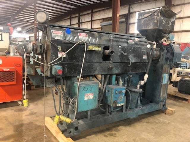 2.4" Gloucester, extruder, 32:1 L/D, side vented, top center feed throat, 1986 - Image 1
