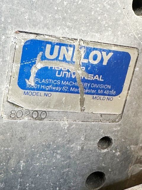 Uniloy #80200, 4-cavity mold for oval handle bottle, 128 oz., trim molding - Image 4
