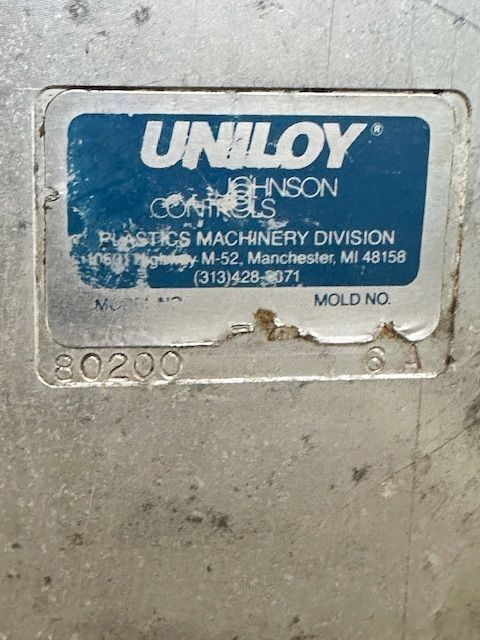Uniloy #80200, 4-cavity mold for oval handle bottle, 128 oz., trim molding - Image 6
