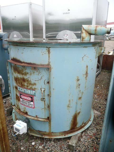 Conair, insulated drying hopper, 100 cu.ft., 3000 lb., mounted on stand - Image 2