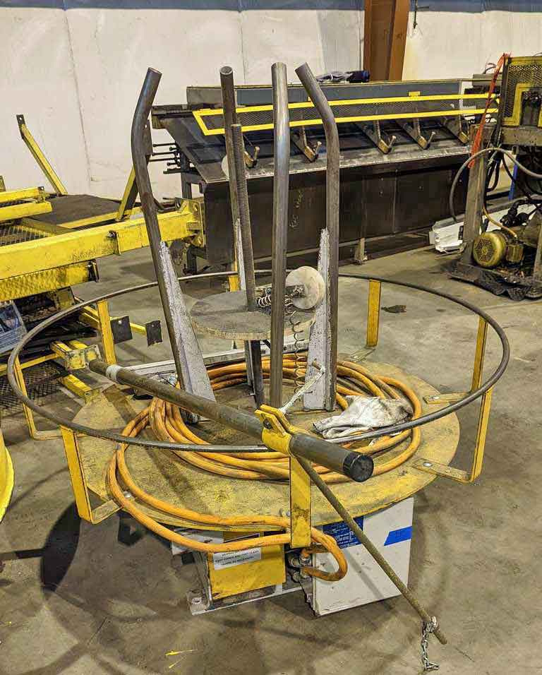 .187" Komo, tube straightener & cut-off machine, entry powered feed rolls, 1998 - Image 4