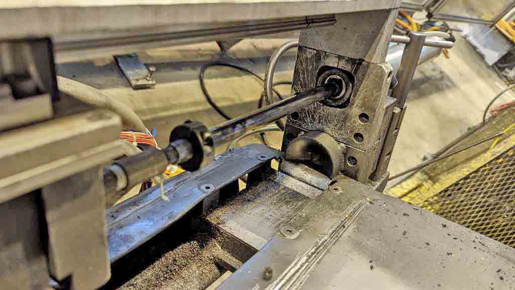 .187" Komo, tube straightener & cut-off machine, entry powered feed rolls, 1998 - Image 9