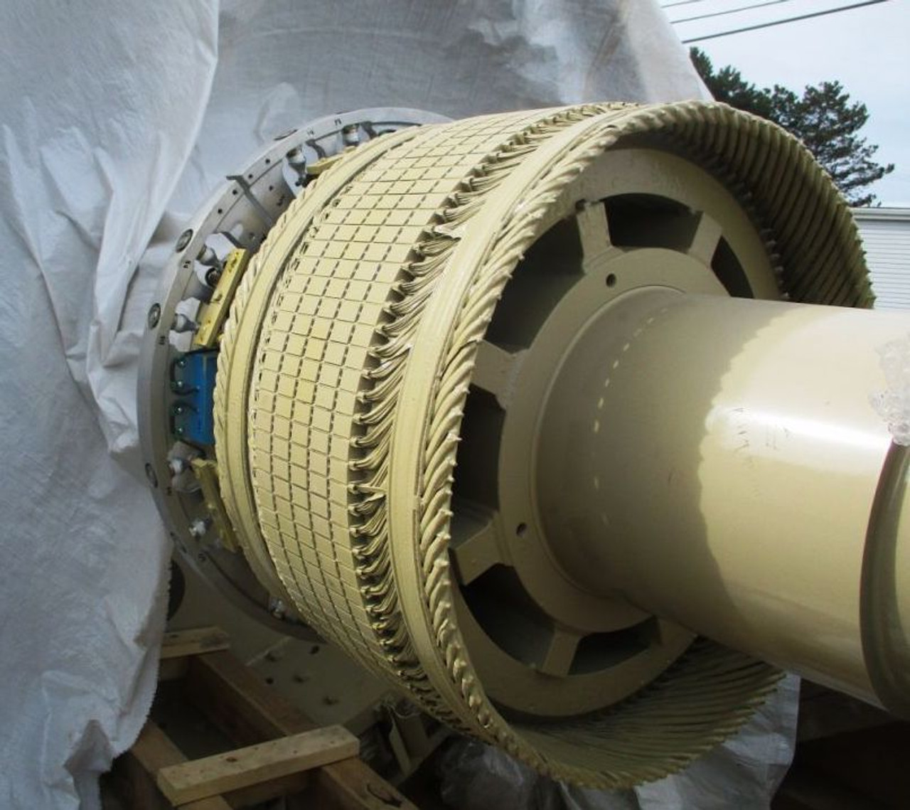 10000 HP 180 RPM General Electric, Frame 936DO, 1.0 PF, 3300 Volts, new (2 available) - Image 2