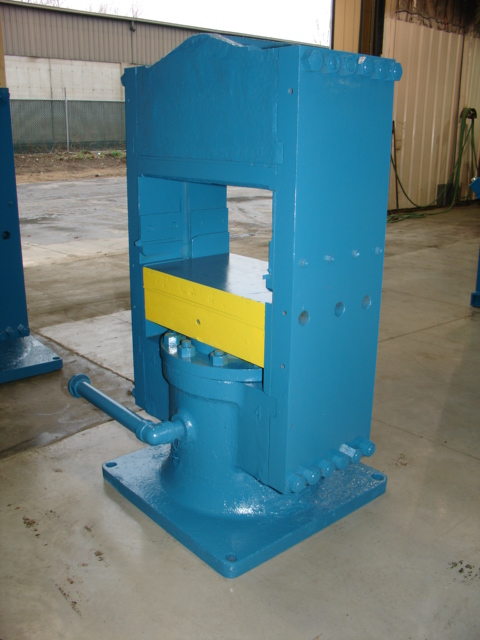 200 Ton, Adamson, 25-3/4" x16", slab side, 12" stroke, 18" daylight, 33" oper.height, qty.avail.#35 - Image 2