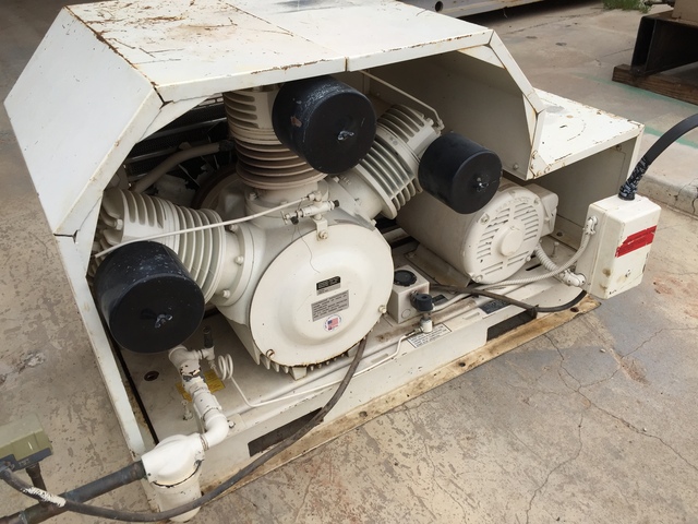 Champion #15WTS55AHU, Air Compressor, 15 HP, triple cylinder, 230/460 V., 40/20 amps - Image 2