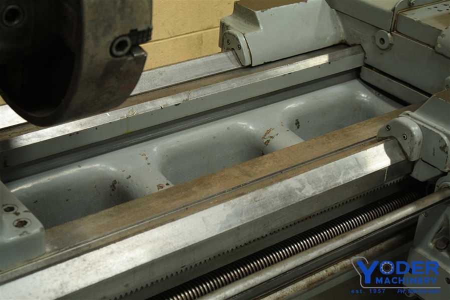 26" x 84" Sidney engine lathe, 17" swing over cross slide, steady rest, thread dial, swivel compound, #58895 - Image 4