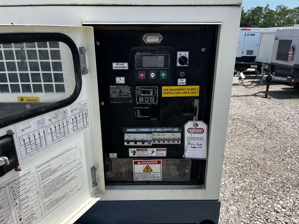 40 KW Atlas Copco #QAS45, trailer mounted, sound attenuated enclosure, Tier 3, 120/240/208/277/480 Volts - Image 3
