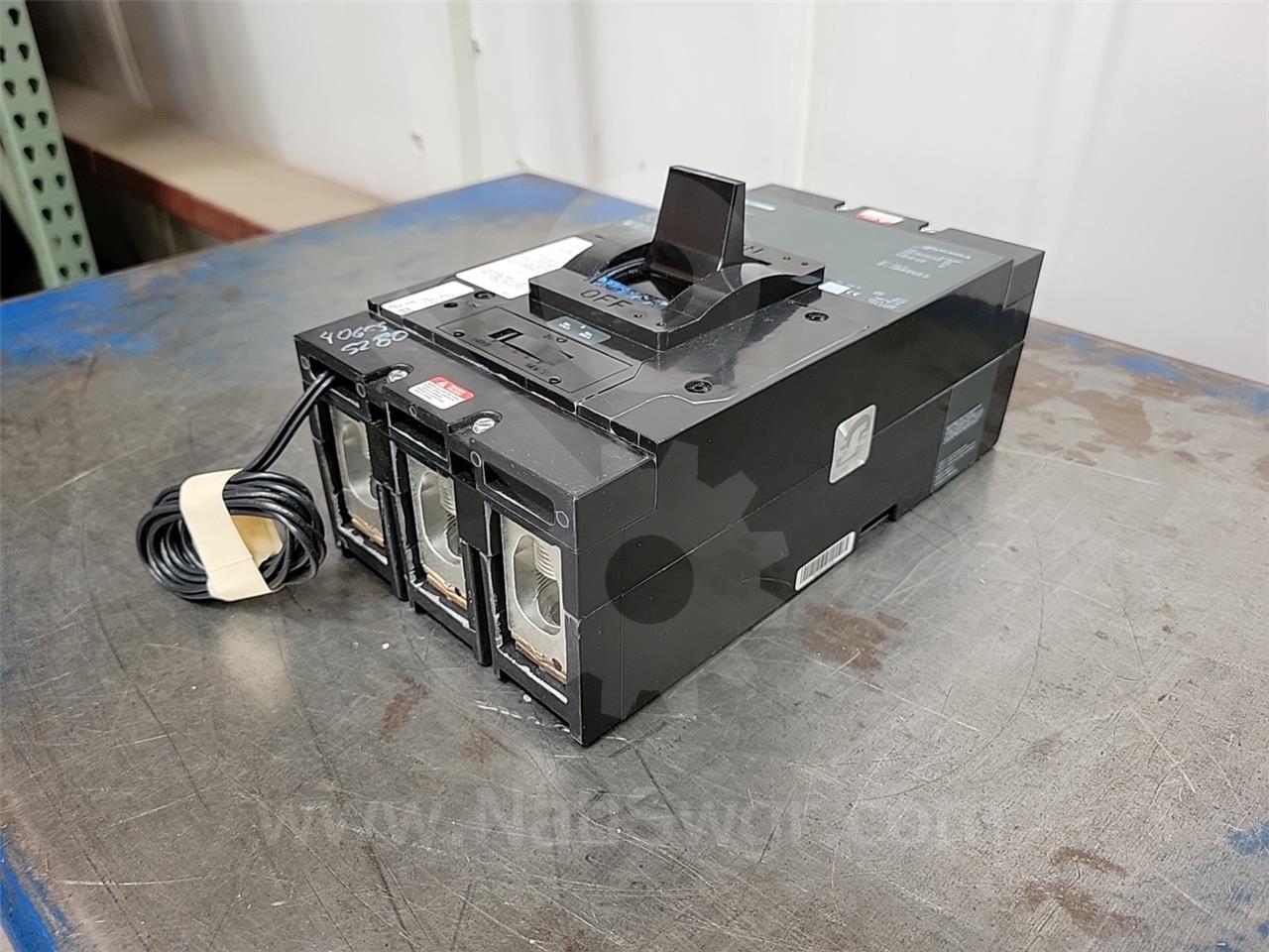 Square D Lhl Mccb Unused Surplus 120 Volts AC Shunt Trip - Image 7