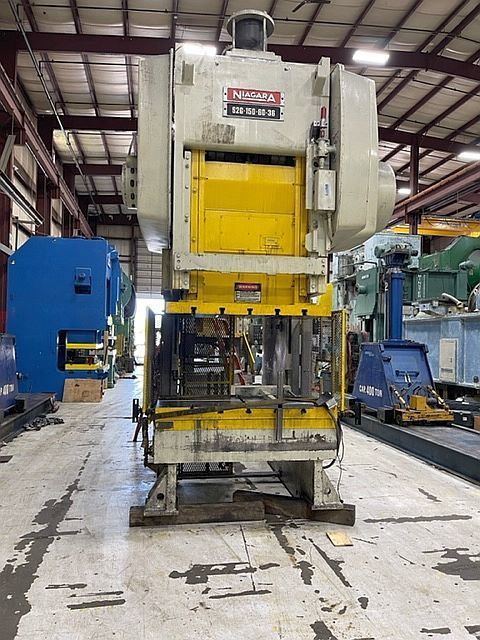 165 Ton, Niagara #S2G-150-60-36, 2 pt. gap frame mechanical press, 12" stroke, 31" shut height, 6" adj., 30 - Image 2