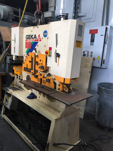 6.5" x 6.5" x 1/2" Geka #Hydracrop-110, hydraulic ironworker, 120 ton, 12" throat, 3 HP - Image 1