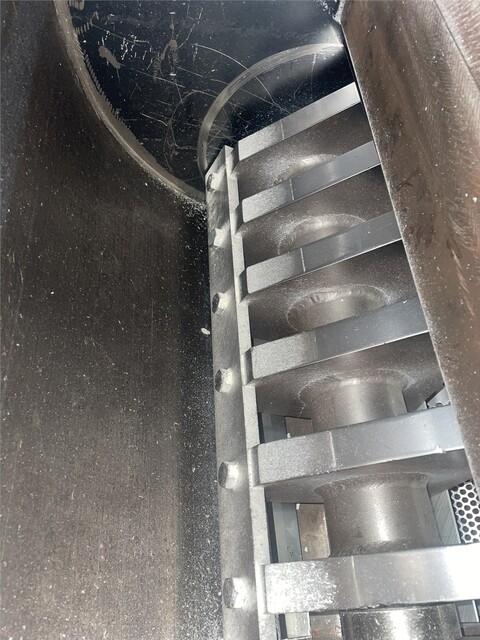 12" x 24" Granutec #TFG1224, pull roll granulator, 20 HP, 3 knife open rotor, 2 bed knives - Image 5