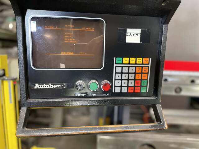 90 Ton, Cincinnati #90CB, hydraulic press brake, 10' overall, 102-3/4" between housing, 8" stroke, 7" throat - Image 3