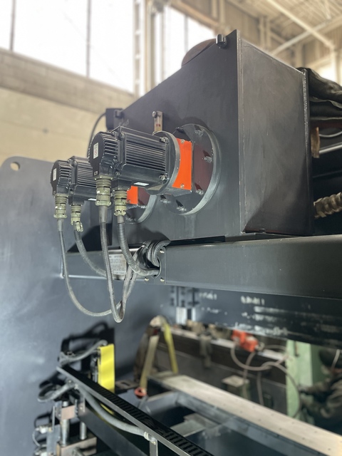 72 Ton, Toyokoki #HYB-60-20, CNC hydraulic press brake, 6' overall, 66.3" between housing, 5.9" stroke - Image 3