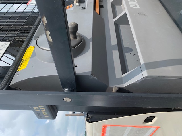 Crown #SP3520-30, Stock Selector Lift, EO battery, 5% fork height, 1085 amp hr., 2009 - Image 6