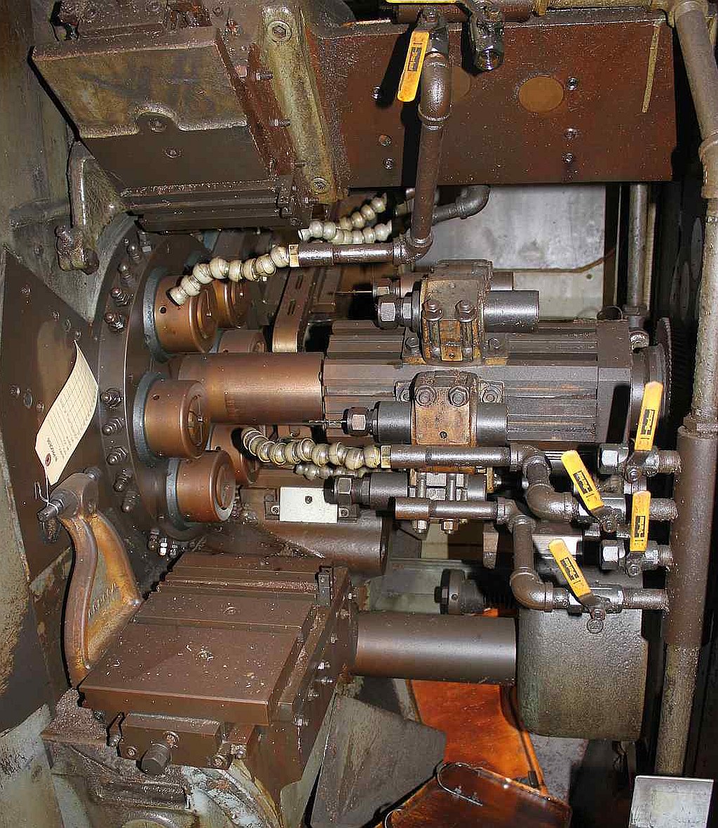 Acme-Gridley #RA-6, 1-1/4" capacity, automatic multi-spdl collet chuck, bar machine, cross drill attachment - Image 2