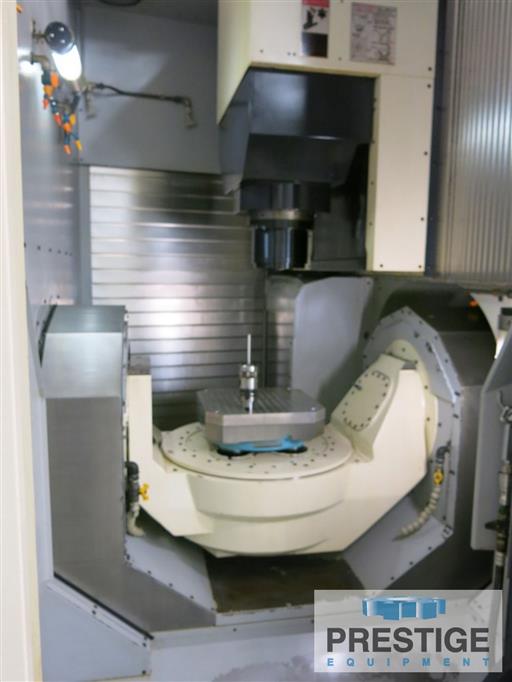 Makino #D500, 5-Axis, 21.6" X, 39.3" Y, A & C Axis, Makino Pro 5,113 automatic tool changer, Probing, coolant - Image 3