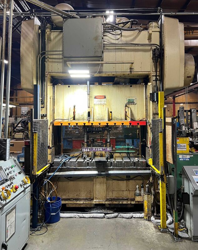 150 Ton, Niagara #SC2-150-72-36, 8" stroke, 19.2" Shut Height, 9" adj., 35-71 SPM, 72" x 36" bed, Omnilink - Image 4