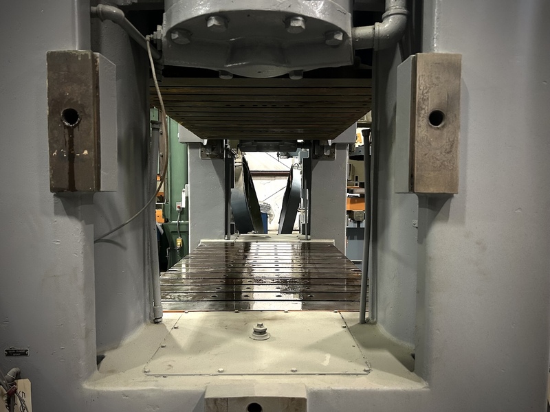 500 Ton, Minster #E2-500, straight side double crank, 12" stroke, 18-27 SPM, very good - Image 5