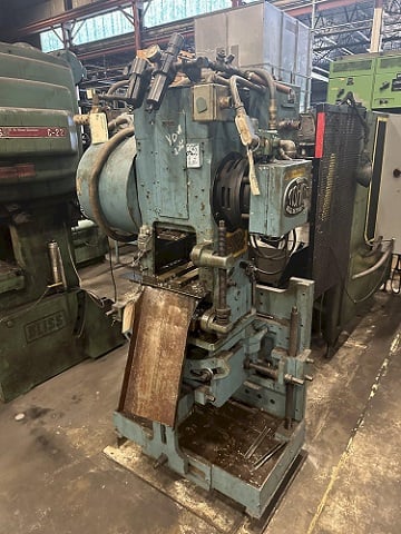 Tishken #C0T6A4, punch press & cut off, mounted on rollformer, air clutch, operator push buttom controls - Image 3
