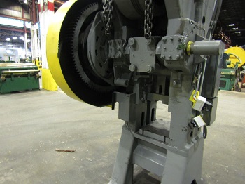 250 Ton, Minster #90-250, knuckle joint press, 3" stroke, 1/2" adjustment, 13-3/4" x 12" ram, 24" x 18" bed - Image 4