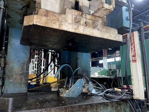 110 Ton, Bliss #C-110, OBI press, 4" slide adjust, 8" stroke, 19" Shut Height, pinch feeder - Image 5