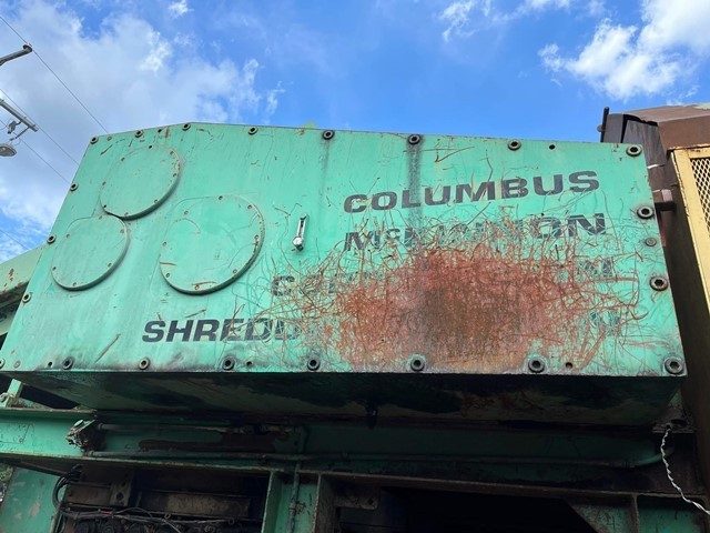 Columbus McKinnon tire shredder, 300 HP, 72" hopper opening, 20 TPH, 1992 - Image 1