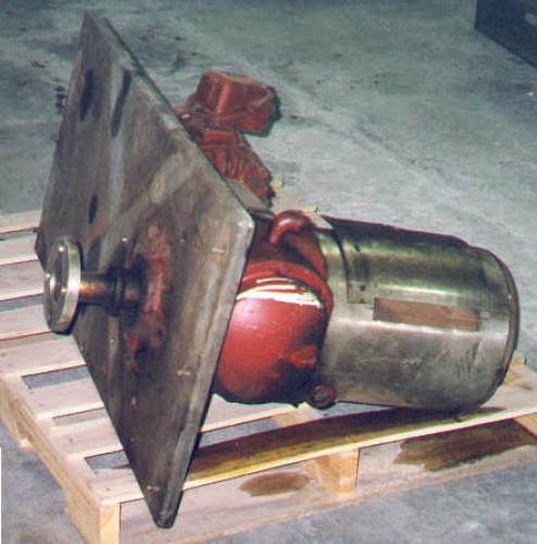 2 HP Bridge Mount, Agitator Drive, 20:1 gear ratio, 220/440 volt, 1750 RPM, Stub shaft has a 4 bolt pattern - Image 2