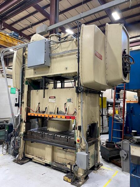 150 Ton, Niagara #SC2-150-72-36, straight side double crank press, 8" stroke, 19.5" Shut Height, air clutch & - Image 3