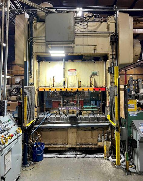 150 Ton, Niagara #SC2-150-72-36, straight side double crank press, 8" stroke, 19.5" Shut Height, air clutch & - Image 5