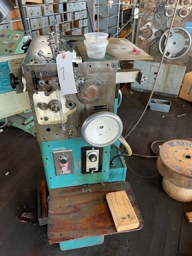 No. W100A Torrington, wire spring coiler,.003"-.015" wire dia.1/32" to 9/32" coil outside dimension - Image 2