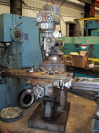 XLO, vertical mill, 9" x49" table, 3 HP, 100-3800 RPM, one shot lube - Image 1
