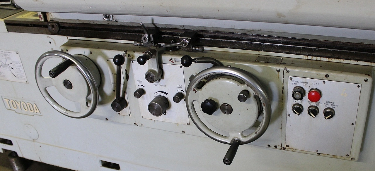 12.5" x 40" Toyoda #GUS32X100, universal cylindrical grinder, 1980 - Image 4