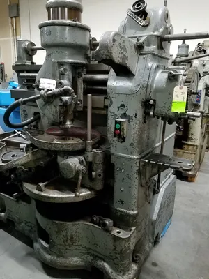 Fellows #61A, gear shaper, 18" dia., 5" face, tooling, excellent condition - Image 2