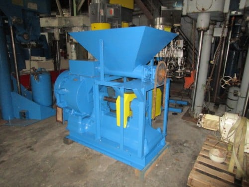 Schutz-Oneill Schutz O' Neill #22, Air Swept Pulverizer, 75 HP, carbon steel construction, auger feed, front - Image 1
