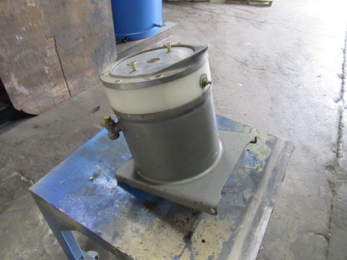 Union Process, Attritor Tank, 1S, 8" ID, 10.5" deep, includes front pour spout, Jacketed for cooling, Bottom - Image 1