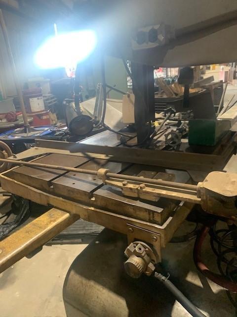 35.5" x 13" DoAll #3613-0, vertical bandsaw, 1" x 175" blade, 50-5200 FPM, blade welder, S/N 278-75628 - Image 3