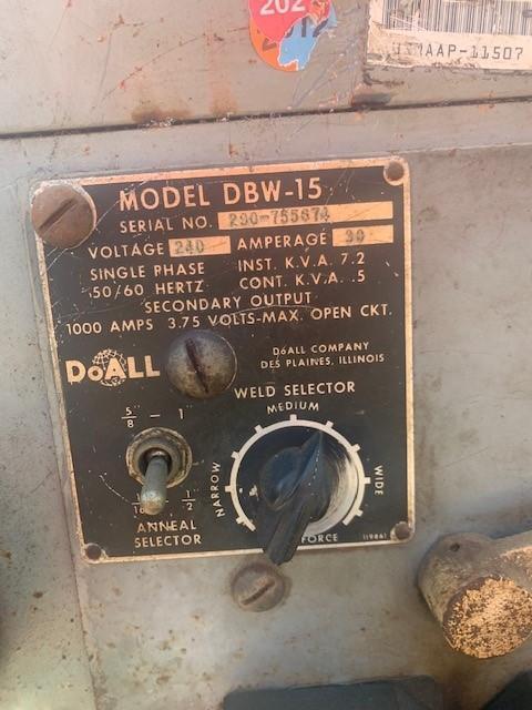35.5" x 13" DoAll #3613-0, vertical bandsaw, 1" x 175" blade, 50-5200 FPM, blade welder, S/N 278-75628 - Image 10