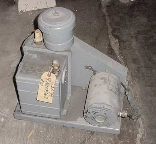 Welch Scientific Co. #1402, Vacuum Pump, 1 HP, 1750 RPM, V-belt, Duo-Seal, Serial #66455 - Image 1