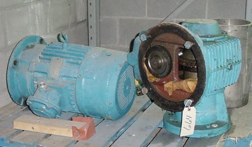 Agitator Drive for Glass Lined Reactor, UL tag, 10 HP, 1755 RPM, 11.5" flange diameter - Image 1