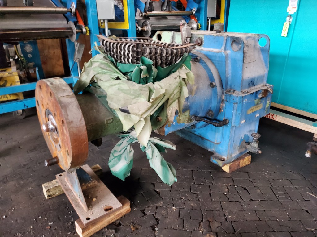6" NRM, hot feed rubber extruder, 20.5:1 G/B ratio, 100 HP DC, 500 V., 1980 - Image 4