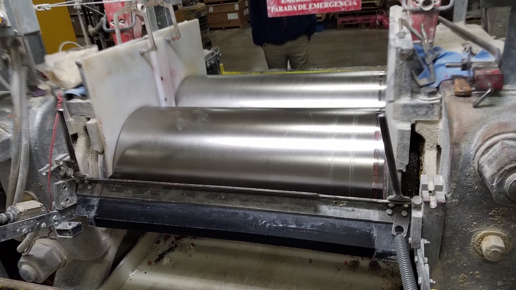 16" x 36" Bolling, 2-roll silicone mill, AC motor with VFD, direct drive, unitized base - Image 1