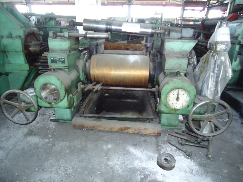 21" x 36" Kobe, 2-roll rubber mixing mill, 125 HP DC, direct drive, roller bearings, 1980 - Image 1