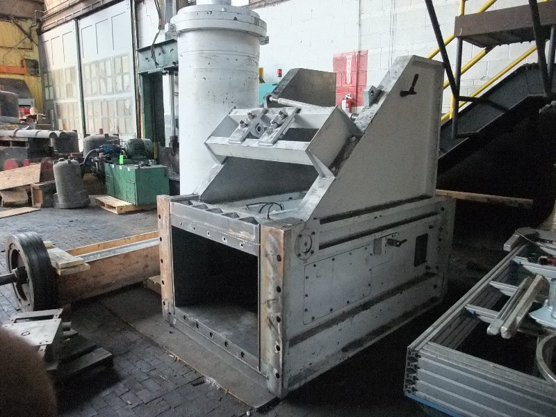Bainite hopper for F620, 620 liter mixer, 24" x37.5" floating weight opening, new - Image 1
