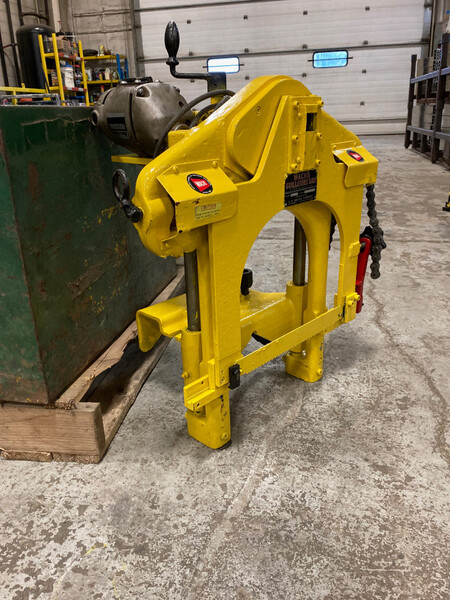 2" - 8" E H Wachs #C, Guillotine Pipe Saw, Electric- Type C- with case - Image 4