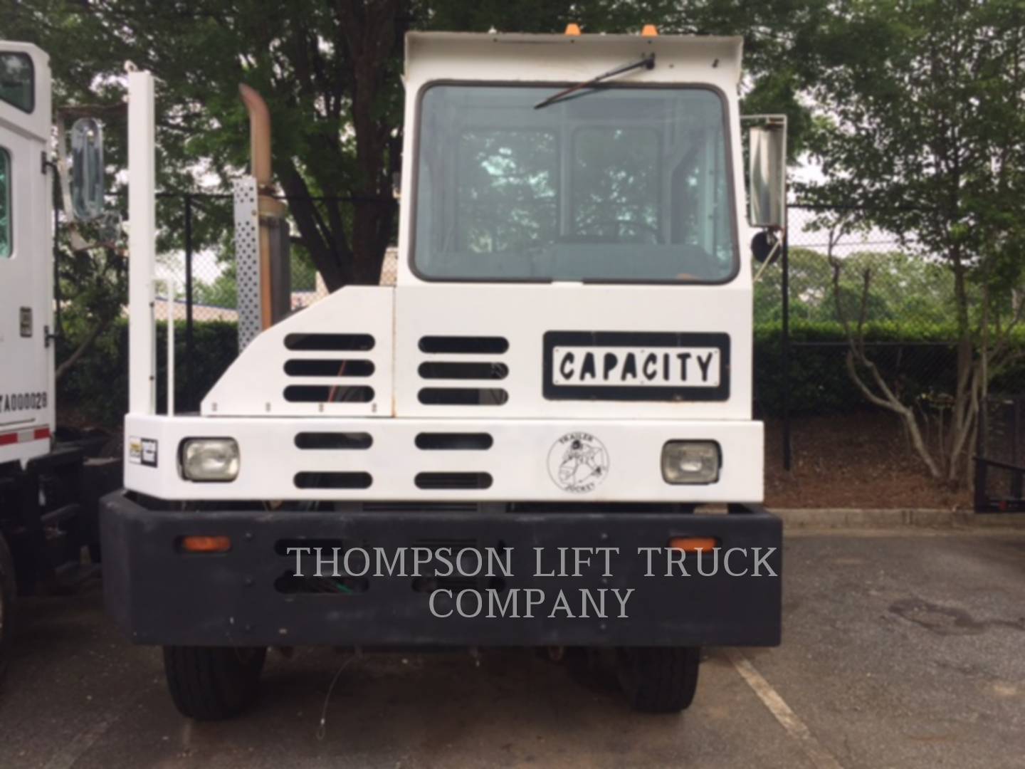 Capacity Yard Jockey TJ5000, Off Highway Truck, 35789 hours, S/N: 4LMBF2115XL011321, 1999 - Image 2